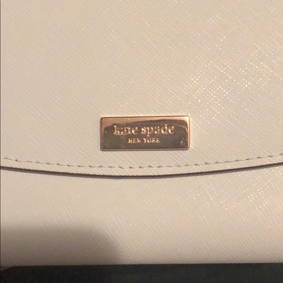 Kate Spade wallet with strap - Picture 3 of 5